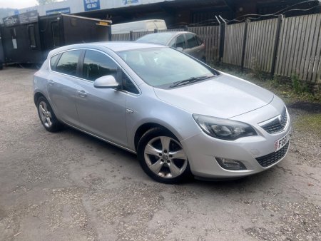 VAUXHALL ASTRA 2.0 CDTi SRi Auto Euro 5 5dr